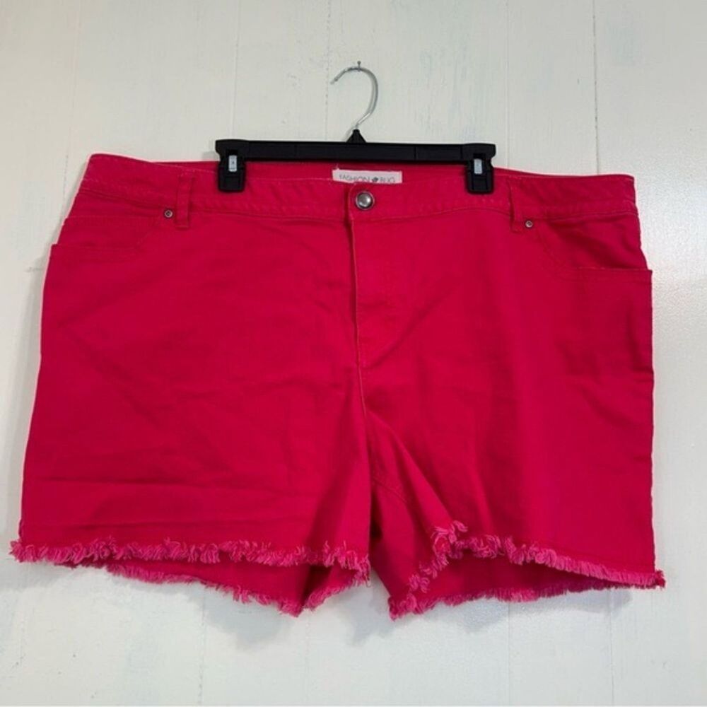 Fashion Bug Shorts Size 28W Hot Pink Distressed Mid Rise Shorts Plus